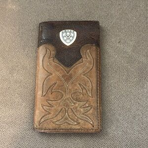 Ariat Distressed Leather Western Bifold Wallet Tooled Brown